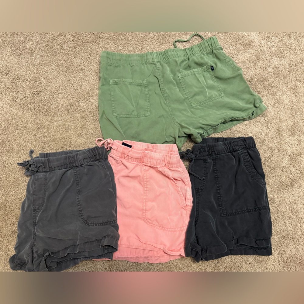 GAP Women's Cargo Linen Shorts - Black, Pink, Green. Women’s Medium!